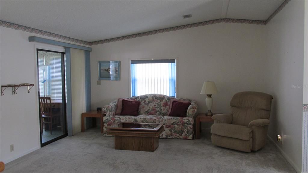 En Venta: $149,900 (2 camas, 2 baños, 1000 Pies cuadrados)