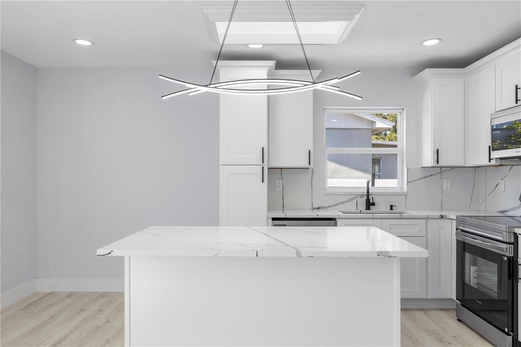 For Sale: $398,300 (3 beds, 2 baths, 1206 Square Feet)