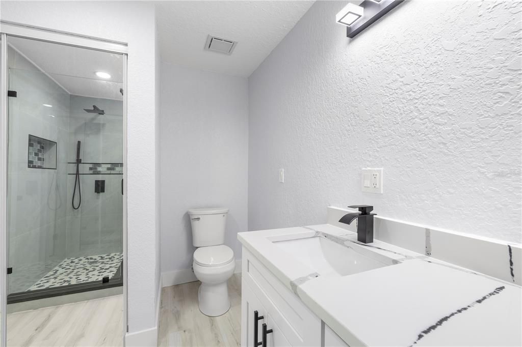 For Sale: $398,300 (3 beds, 2 baths, 1206 Square Feet)