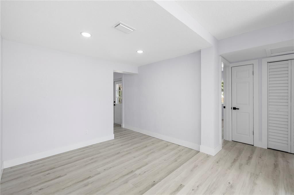 For Sale: $398,300 (3 beds, 2 baths, 1206 Square Feet)