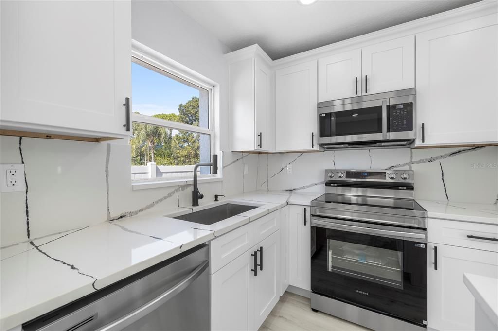 For Sale: $398,300 (3 beds, 2 baths, 1206 Square Feet)