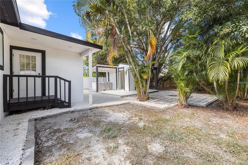 For Sale: $398,300 (3 beds, 2 baths, 1206 Square Feet)