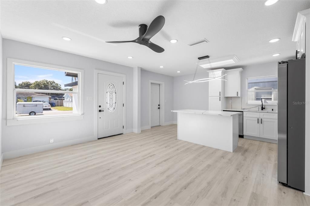 For Sale: $398,300 (3 beds, 2 baths, 1206 Square Feet)