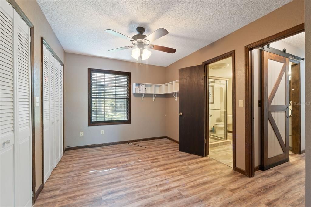 Activo con contrato: $324,900 (3 camas, 2 baños, 1600 Pies cuadrados)