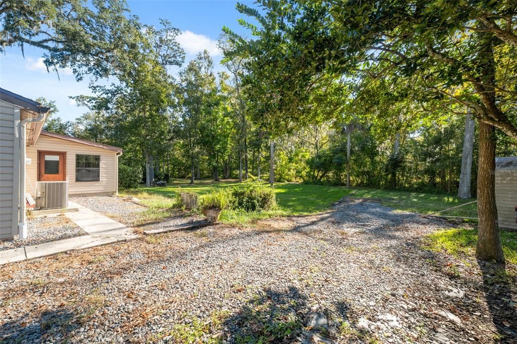 Activo con contrato: $324,900 (3 camas, 2 baños, 1600 Pies cuadrados)