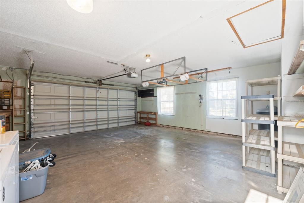 Activo con contrato: $324,900 (3 camas, 2 baños, 1600 Pies cuadrados)