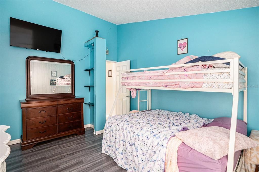 For Sale: $396,000 (3 beds, 2 baths, 1352 Square Feet)