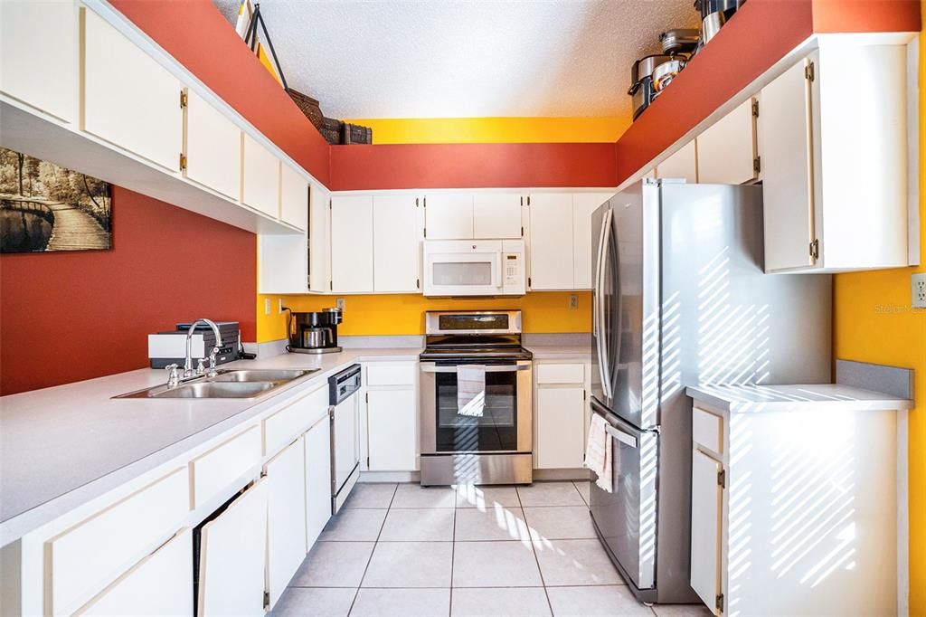 For Sale: $396,000 (3 beds, 2 baths, 1352 Square Feet)