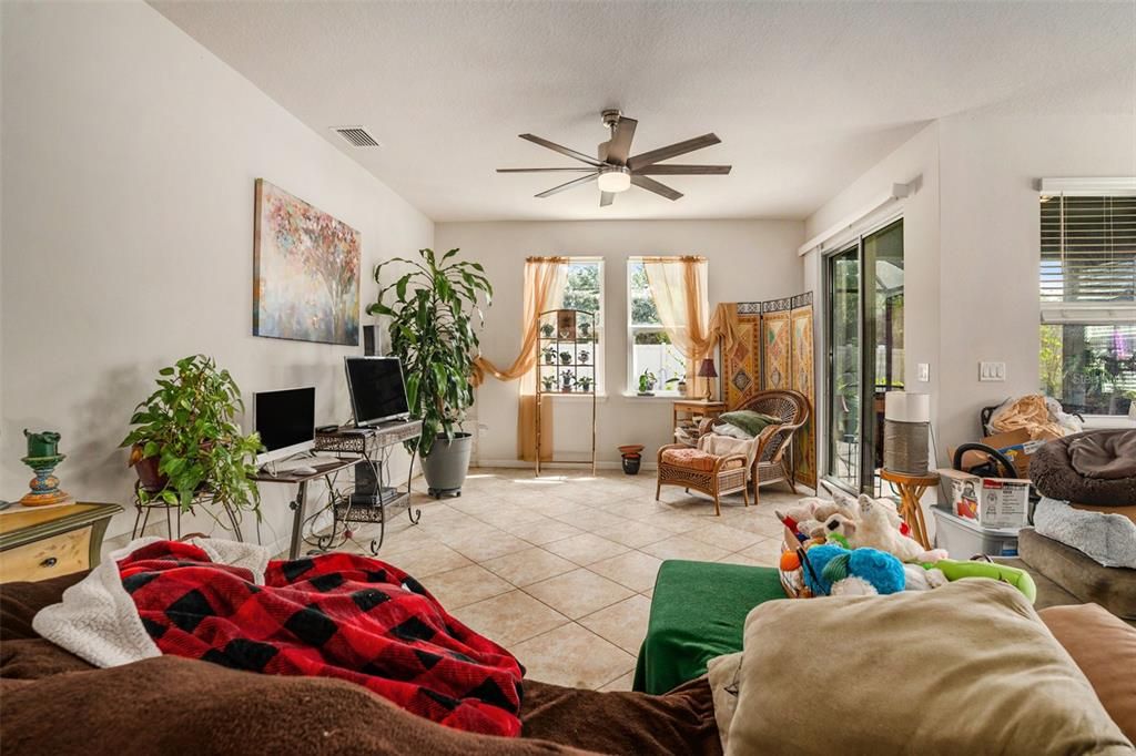 Active With Contract: $410,000 (3 beds, 3 baths, 2022 Square Feet)