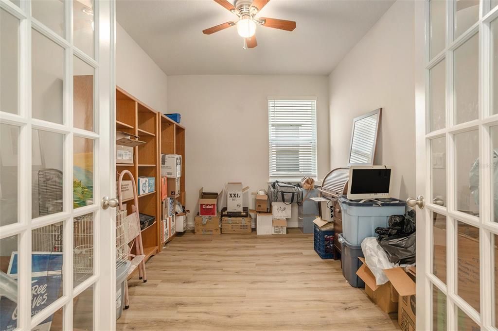 Active With Contract: $410,000 (3 beds, 3 baths, 2022 Square Feet)