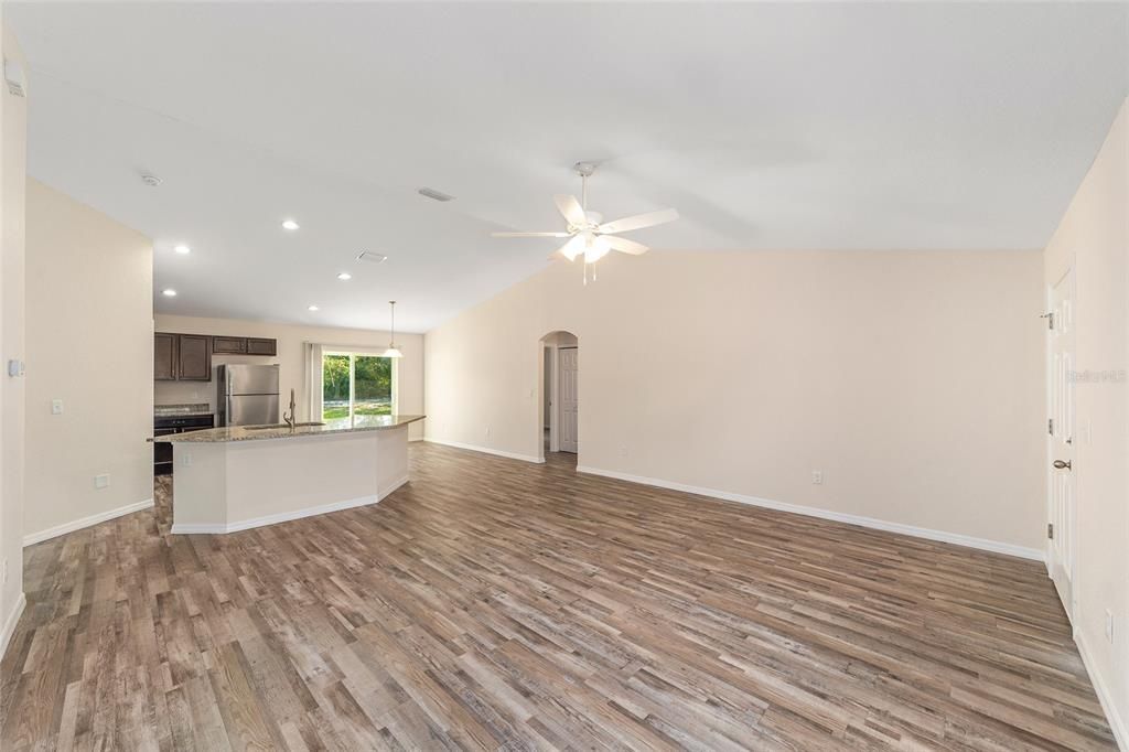 Active With Contract: $234,900 (3 beds, 2 baths, 1350 Square Feet)