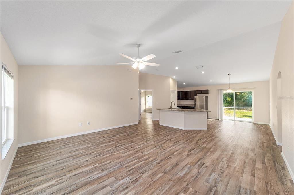Active With Contract: $234,900 (3 beds, 2 baths, 1350 Square Feet)