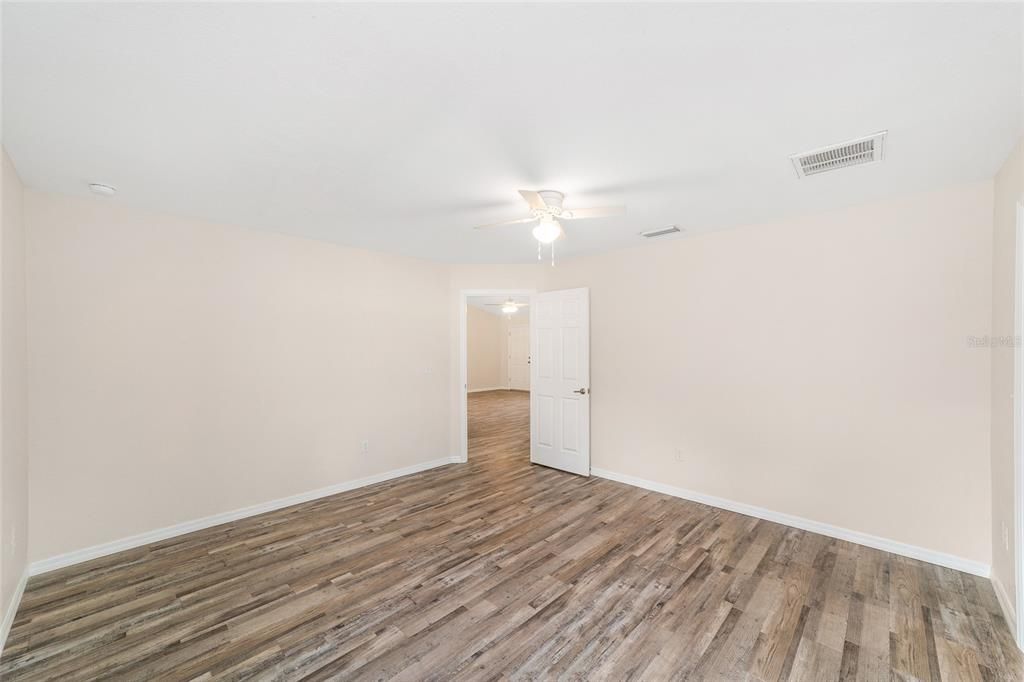 Active With Contract: $234,900 (3 beds, 2 baths, 1350 Square Feet)