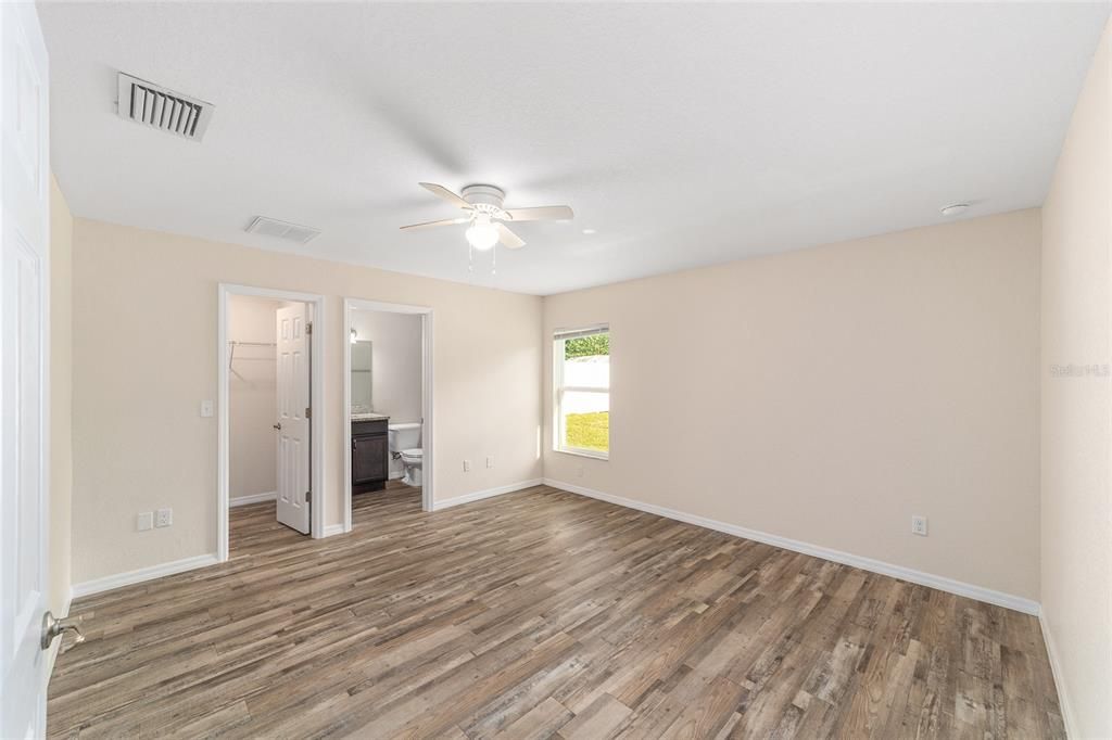 Active With Contract: $234,900 (3 beds, 2 baths, 1350 Square Feet)