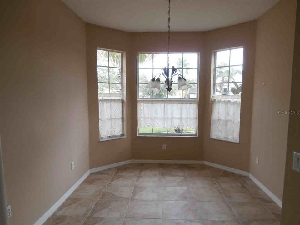 出租: $2,195 (4 贝兹, 2 浴室, 1717 平方英尺)