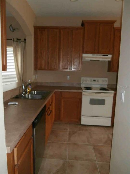 出租: $2,195 (4 贝兹, 2 浴室, 1717 平方英尺)