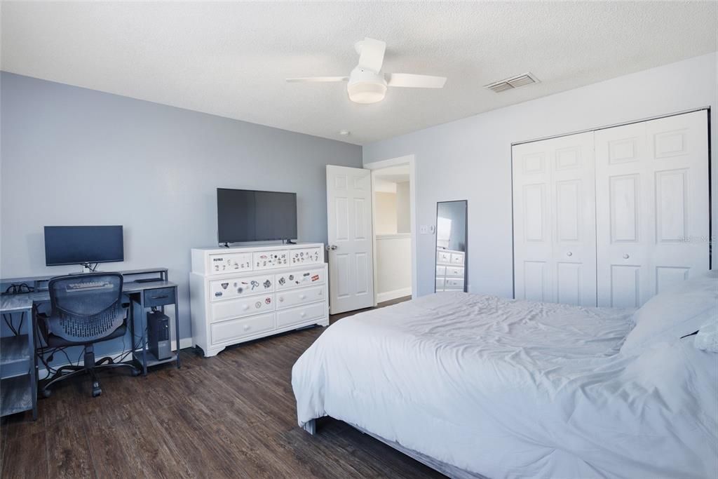 For Sale: $488,000 (5 beds, 3 baths, 2205 Square Feet)