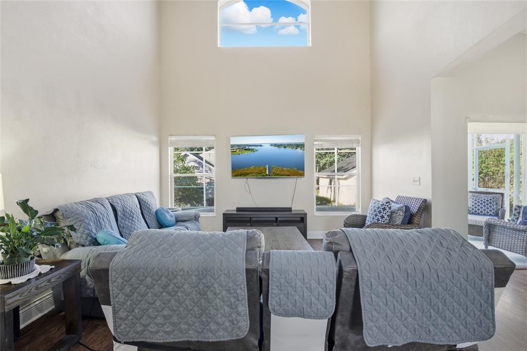 For Sale: $488,000 (5 beds, 3 baths, 2205 Square Feet)