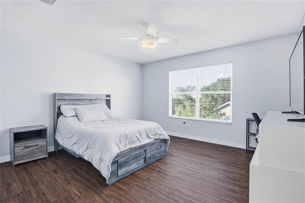 For Sale: $488,000 (5 beds, 3 baths, 2205 Square Feet)