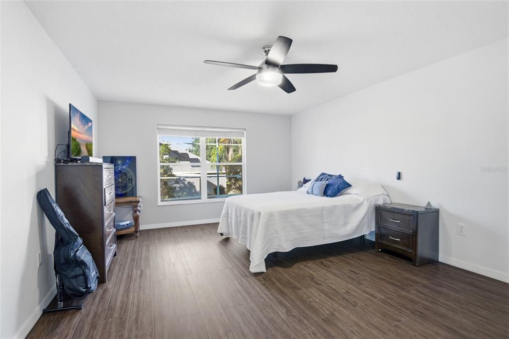 For Sale: $488,000 (5 beds, 3 baths, 2205 Square Feet)