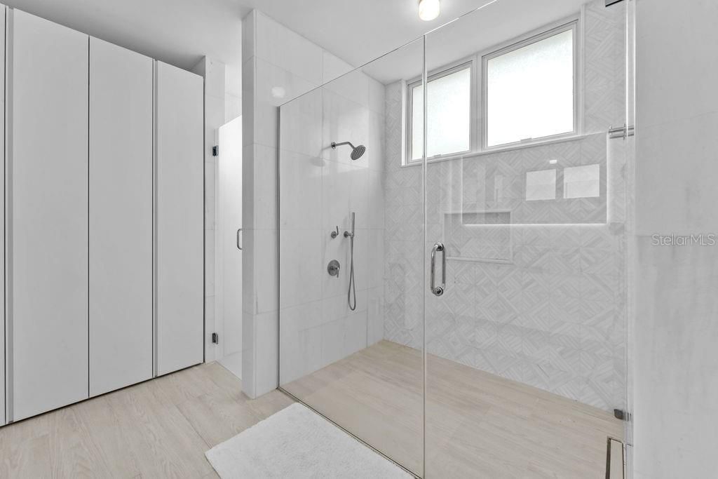 На продажу: $1,790,000 (3 спален, 3 ванн, 2401 Квадратных фут)