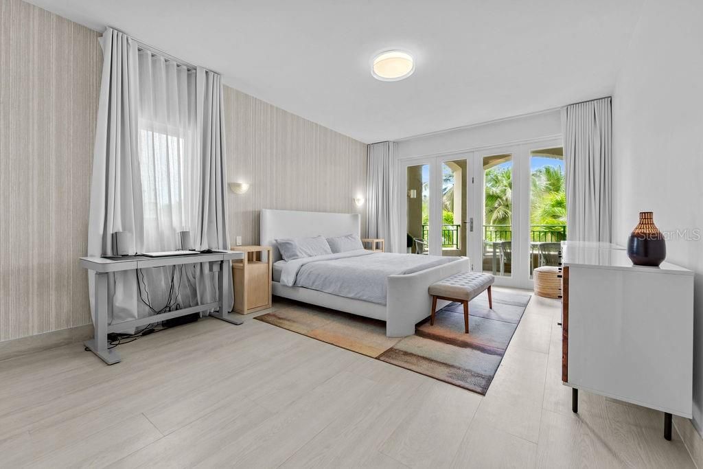 На продажу: $1,790,000 (3 спален, 3 ванн, 2401 Квадратных фут)