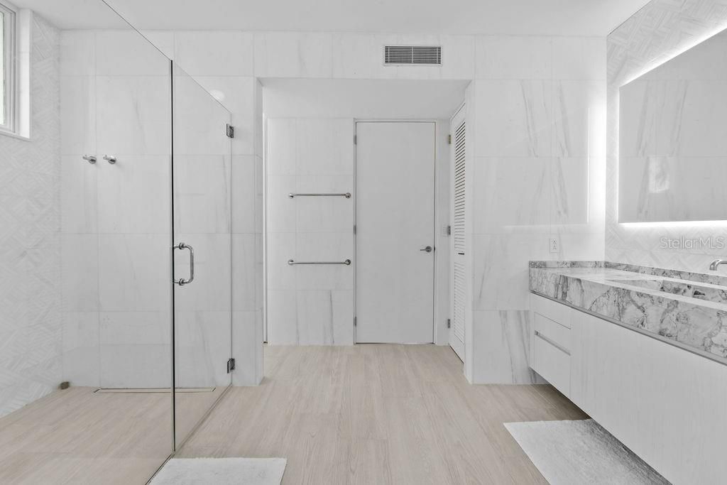 На продажу: $1,790,000 (3 спален, 3 ванн, 2401 Квадратных фут)