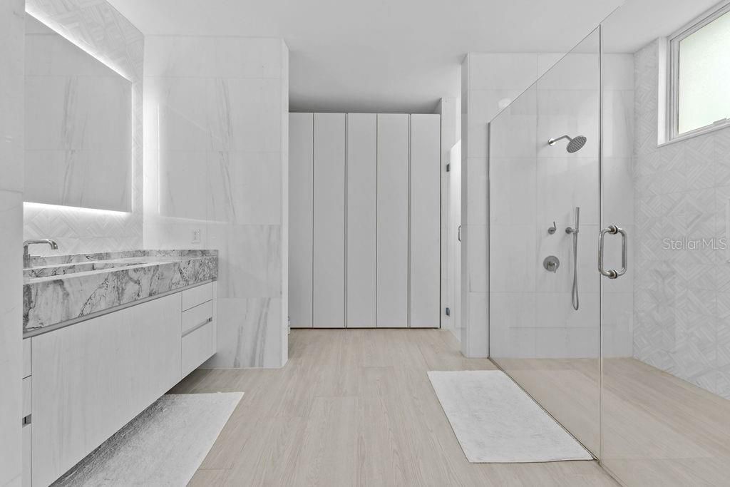 На продажу: $1,790,000 (3 спален, 3 ванн, 2401 Квадратных фут)