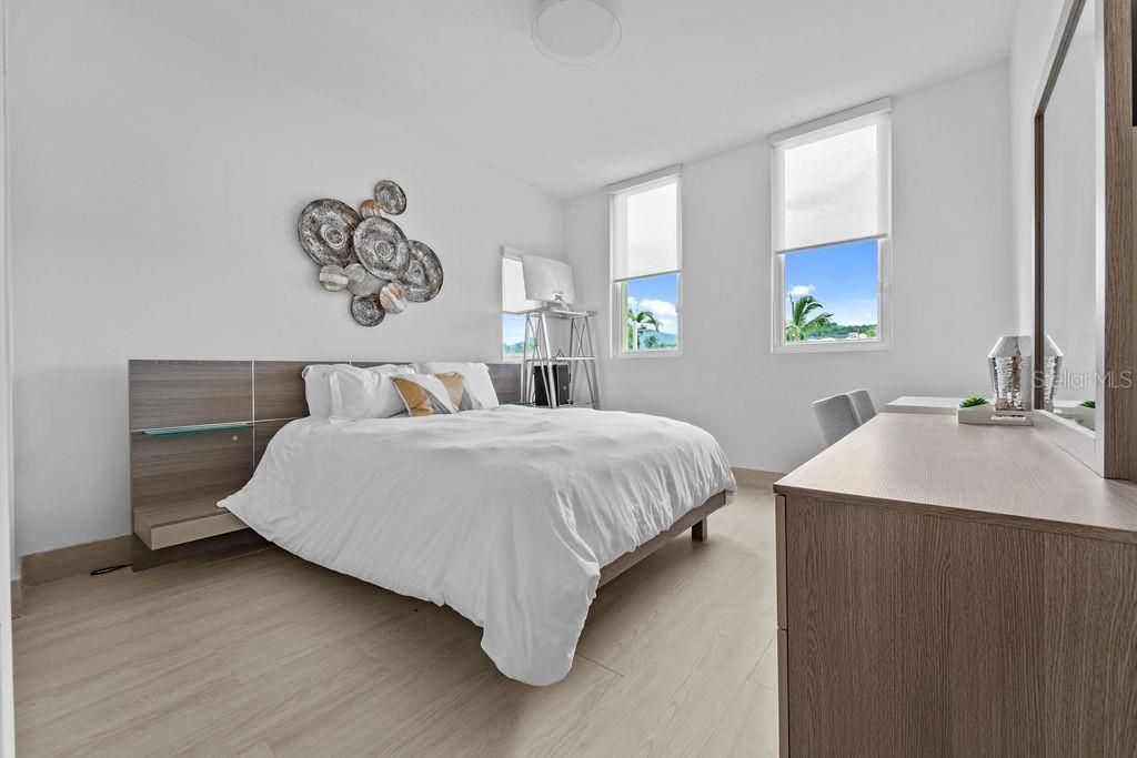 На продажу: $1,790,000 (3 спален, 3 ванн, 2401 Квадратных фут)