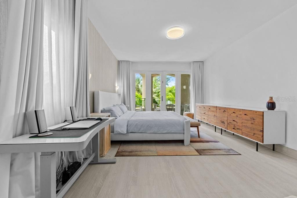 На продажу: $1,790,000 (3 спален, 3 ванн, 2401 Квадратных фут)