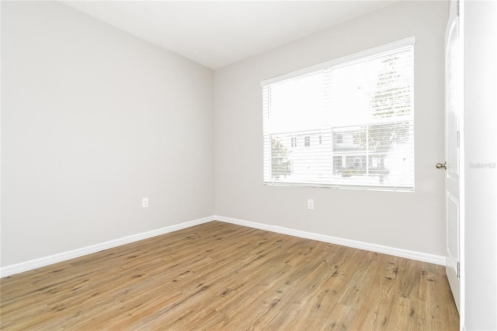 待售: $365,000 (4 贝兹, 2 浴室, 1828 平方英尺)