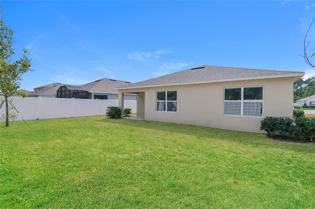 待售: $365,000 (4 贝兹, 2 浴室, 1828 平方英尺)