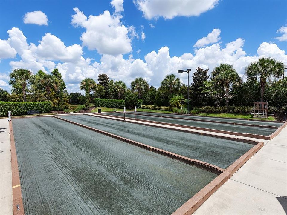 For Sale: $1,295,000 (3 beds, 3 baths, 2875 Square Feet)