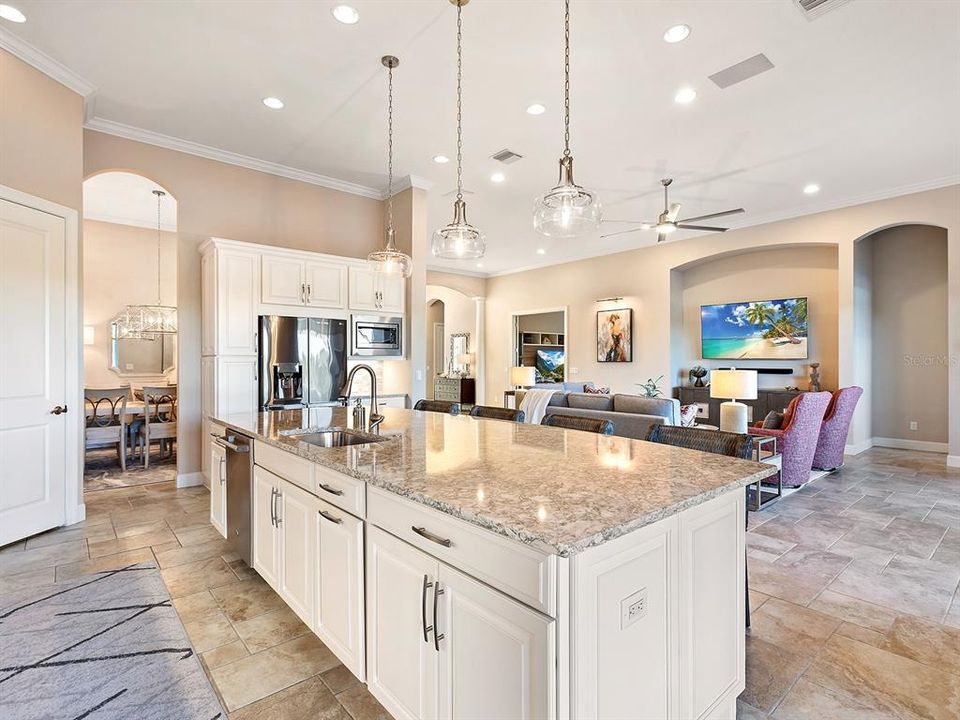 For Sale: $1,295,000 (3 beds, 3 baths, 2875 Square Feet)