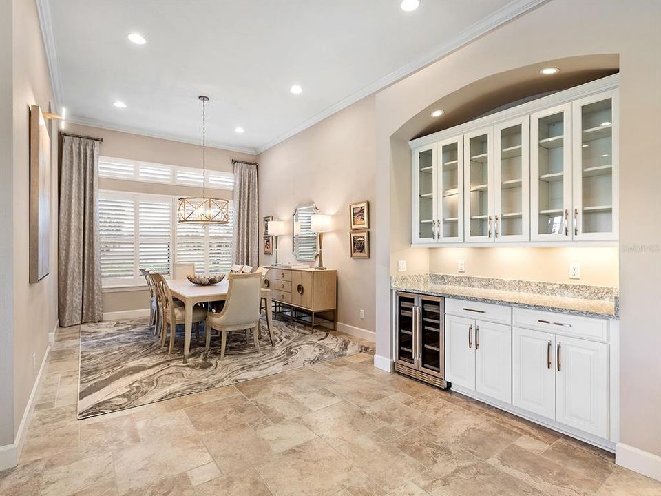 For Sale: $1,295,000 (3 beds, 3 baths, 2875 Square Feet)