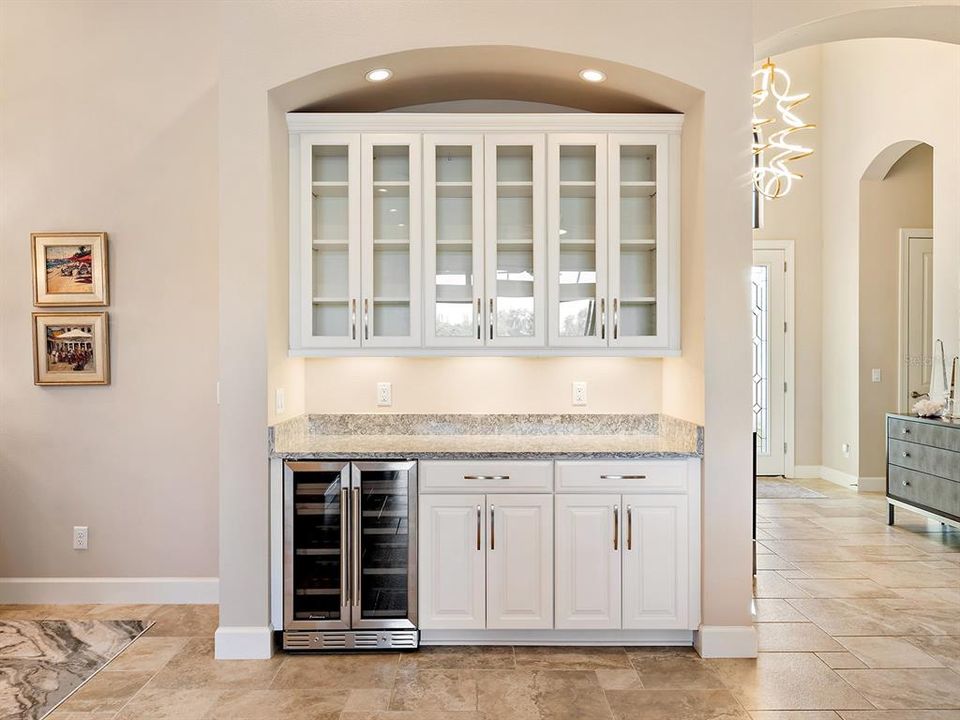 For Sale: $1,295,000 (3 beds, 3 baths, 2875 Square Feet)