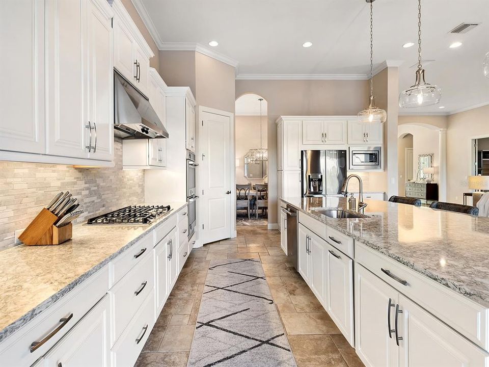 For Sale: $1,295,000 (3 beds, 3 baths, 2875 Square Feet)