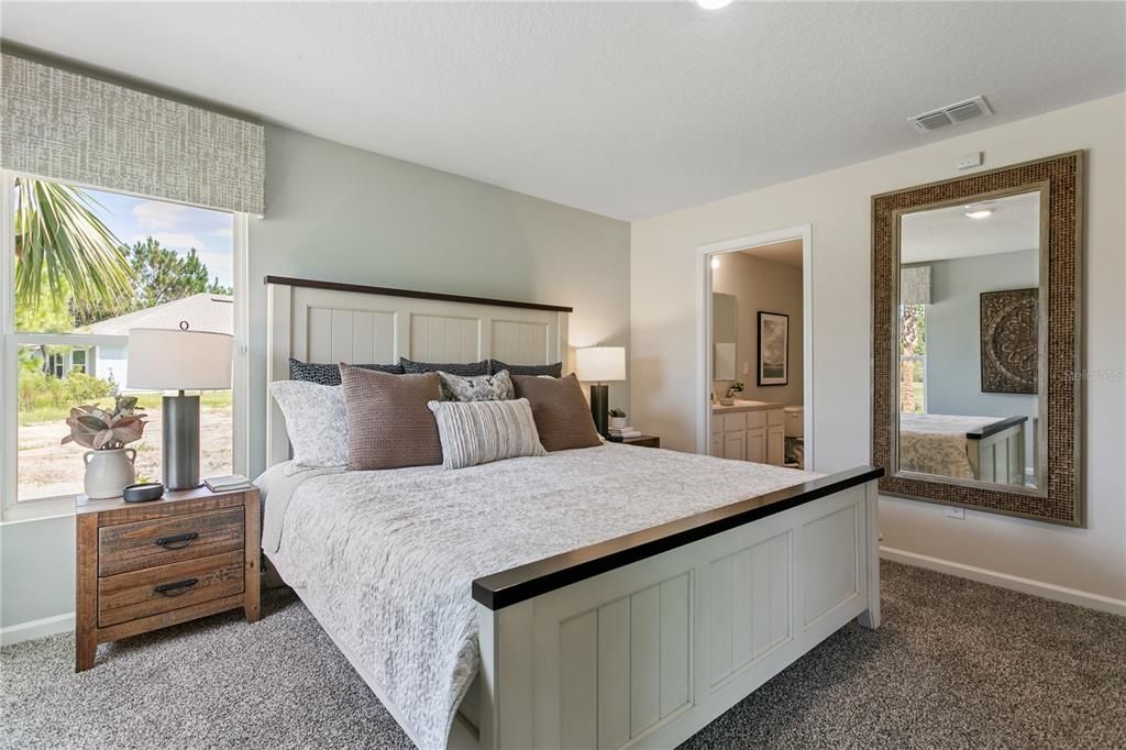 Под контрактом: $314,990 (3 спален, 2 ванн, 1655 Квадратных фут)