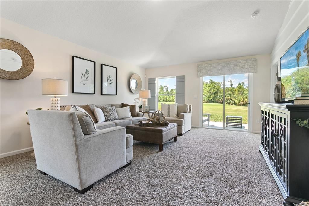 Под контрактом: $314,990 (3 спален, 2 ванн, 1655 Квадратных фут)