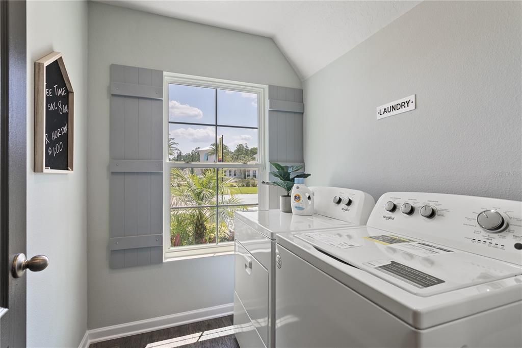 Под контрактом: $314,990 (3 спален, 2 ванн, 1655 Квадратных фут)