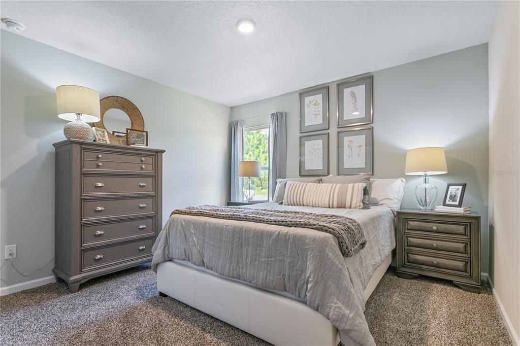 Под контрактом: $314,990 (3 спален, 2 ванн, 1655 Квадратных фут)