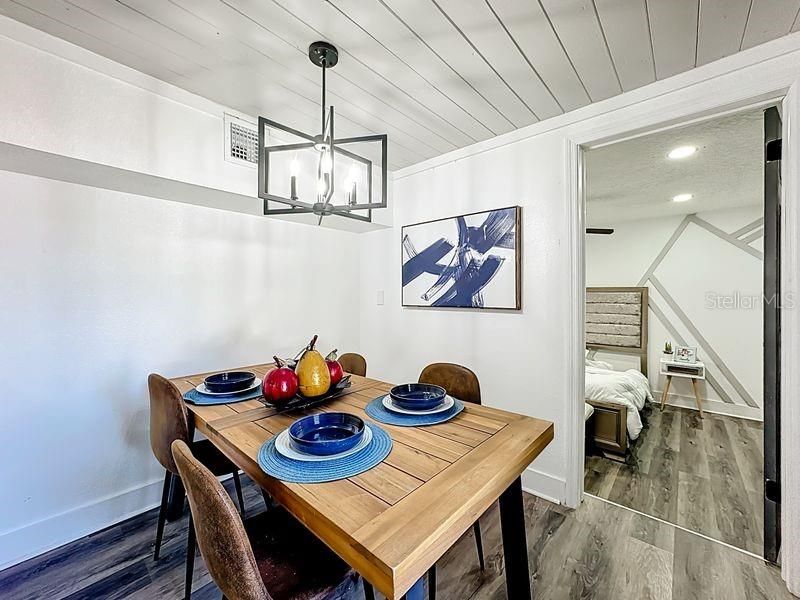 For Sale: $324,900 (3 beds, 2 baths, 1228 Square Feet)