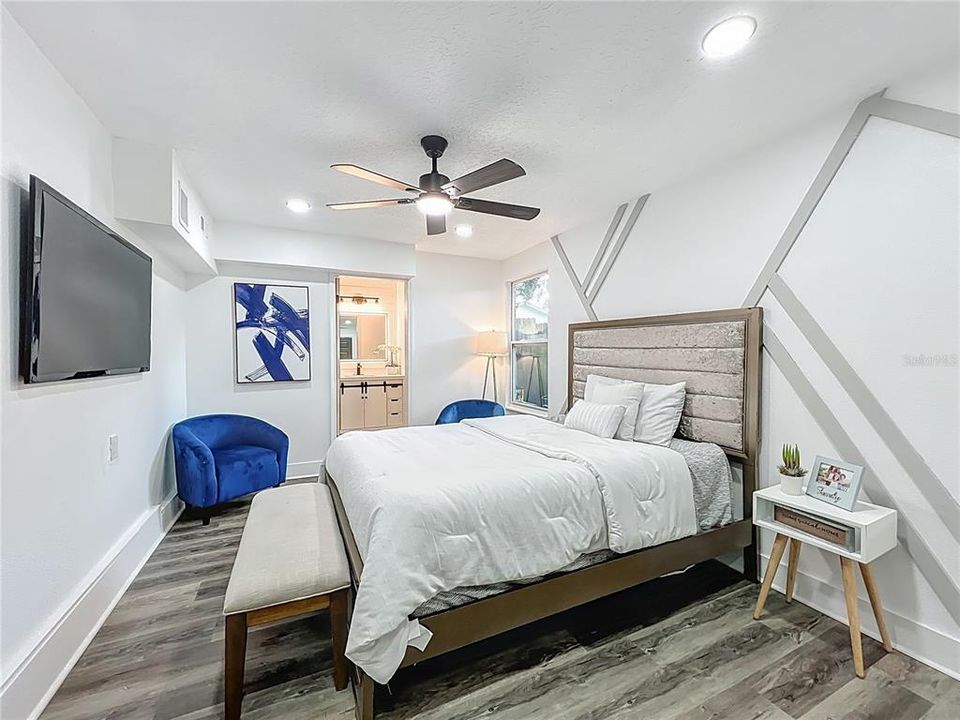 For Sale: $324,900 (3 beds, 2 baths, 1228 Square Feet)