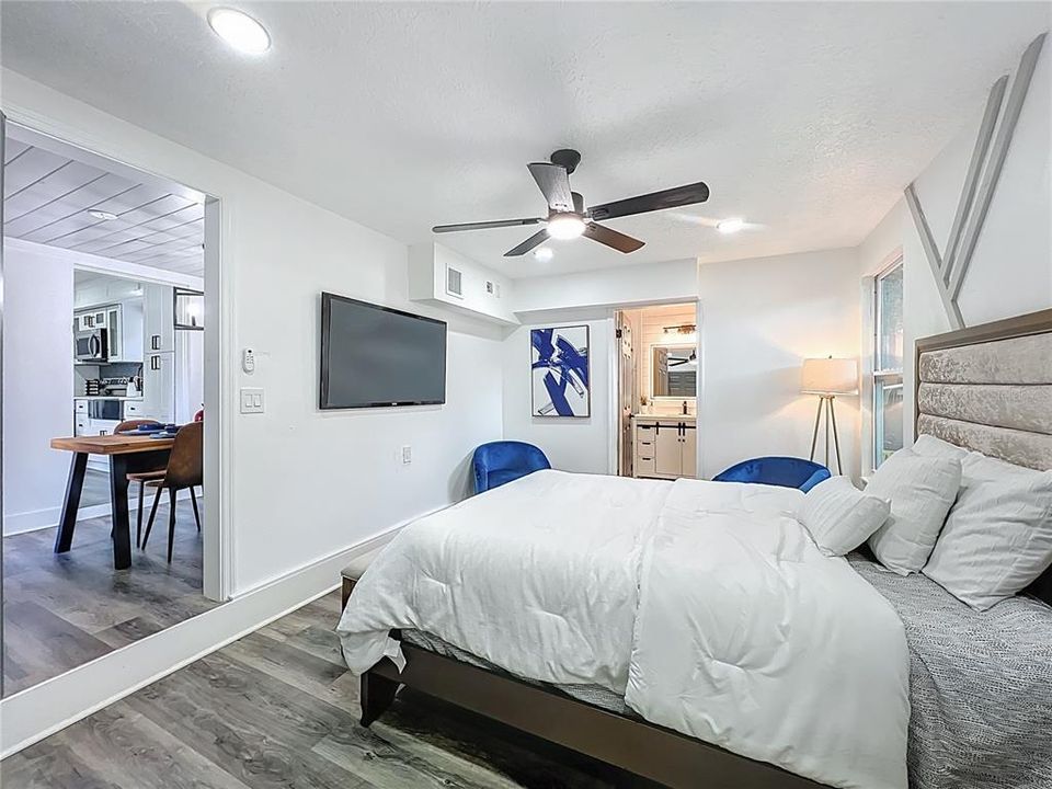 For Sale: $324,900 (3 beds, 2 baths, 1228 Square Feet)