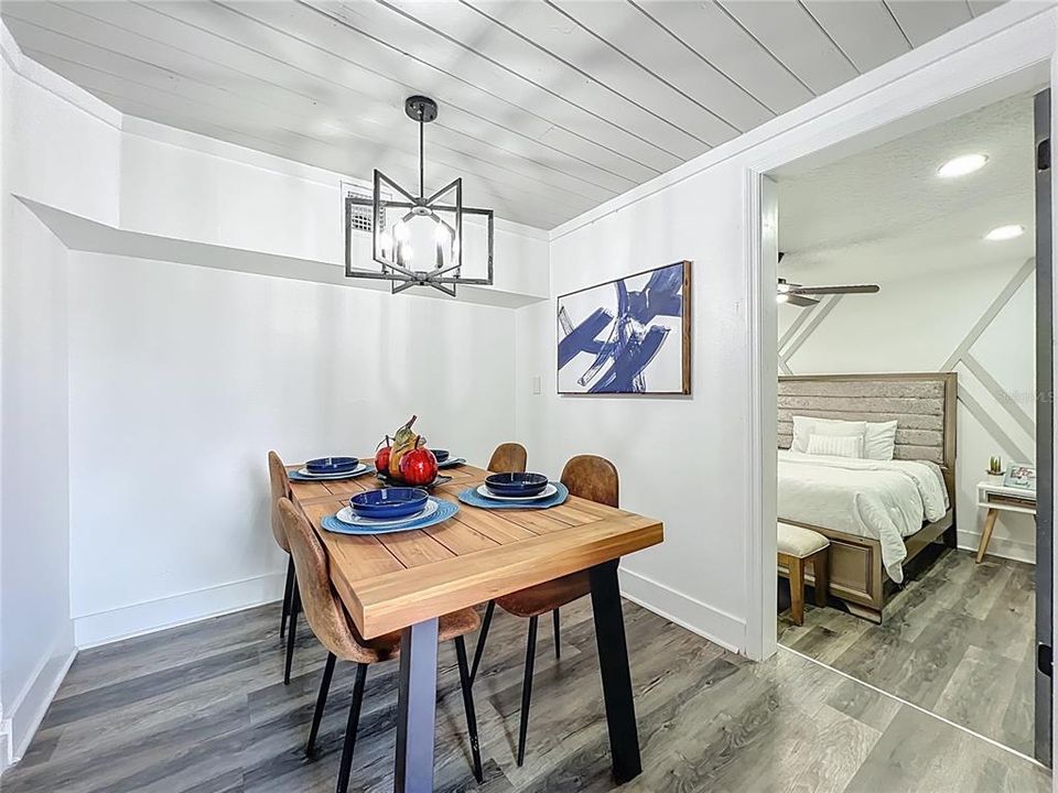 For Sale: $324,900 (3 beds, 2 baths, 1228 Square Feet)