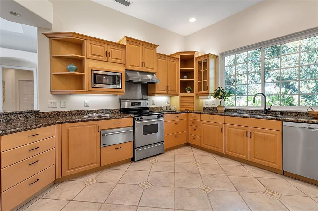 For Sale: $1,425,000 (4 beds, 3 baths, 3303 Square Feet)