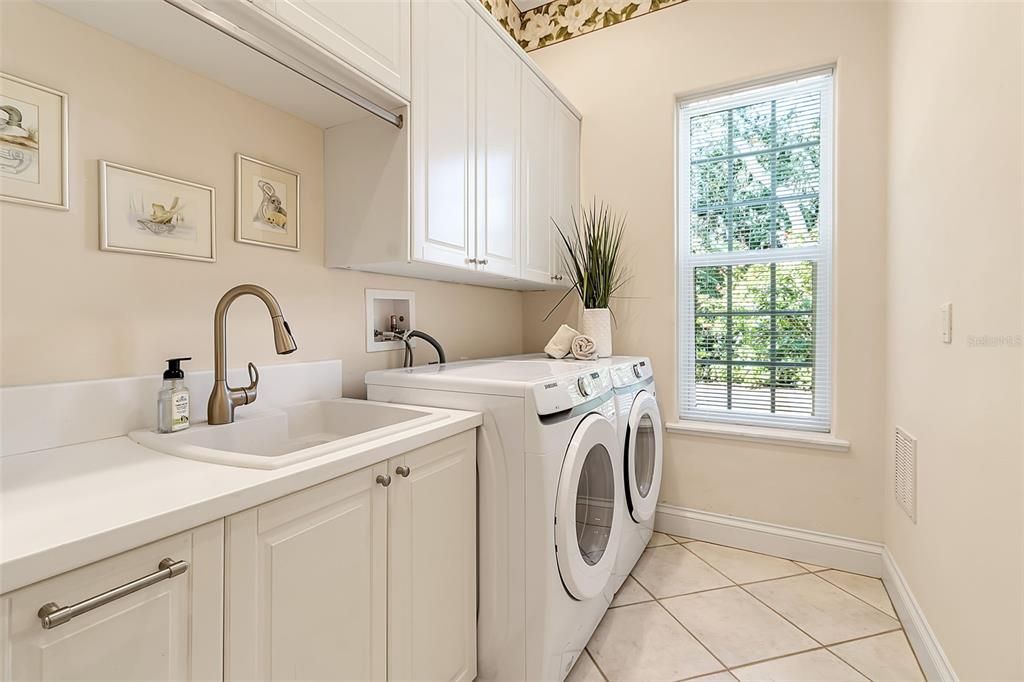 For Sale: $1,425,000 (4 beds, 3 baths, 3303 Square Feet)