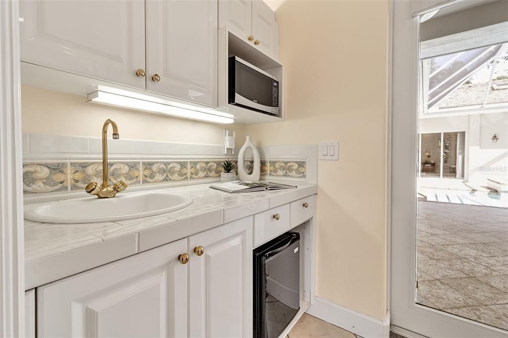 For Sale: $1,425,000 (4 beds, 3 baths, 3303 Square Feet)