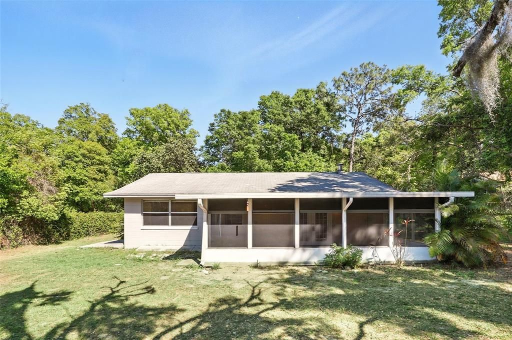 出租: $2,000 (3 贝兹, 2 浴室, 1420 平方英尺)