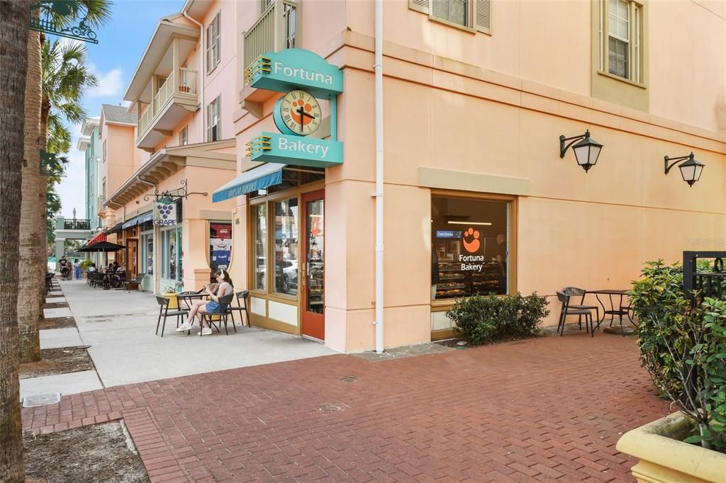 For Sale: $269,900 (1 beds, 1 baths, 640 Square Feet)